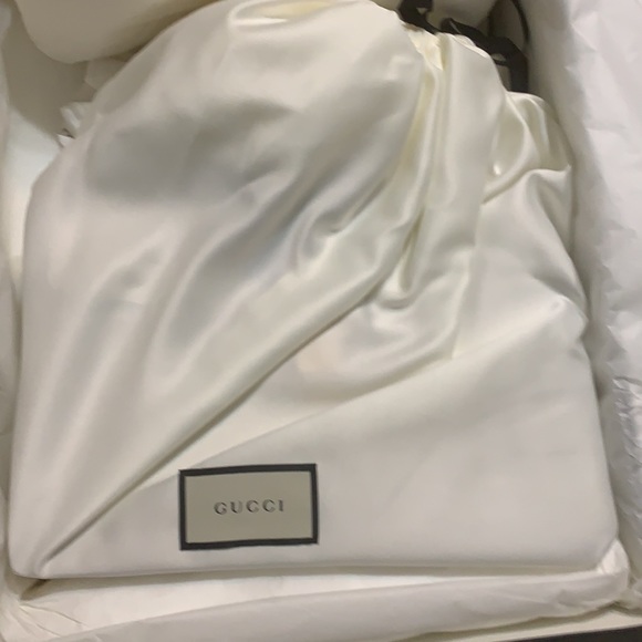 Gucci Handbag - Picture 2 of 10